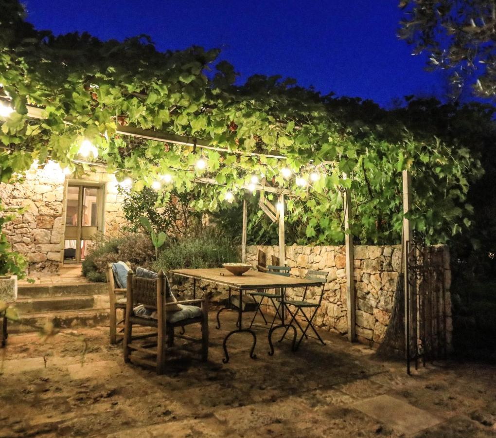 Trulli Il Geco Sognante Villa Ceglie Messapica Luaran gambar